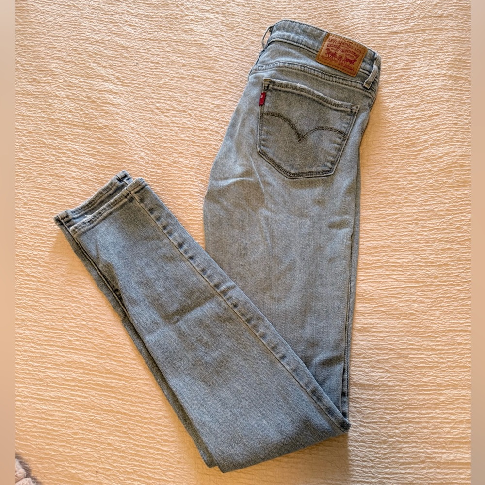 3/30$ Levi's 711 Skinny Denim Jeans